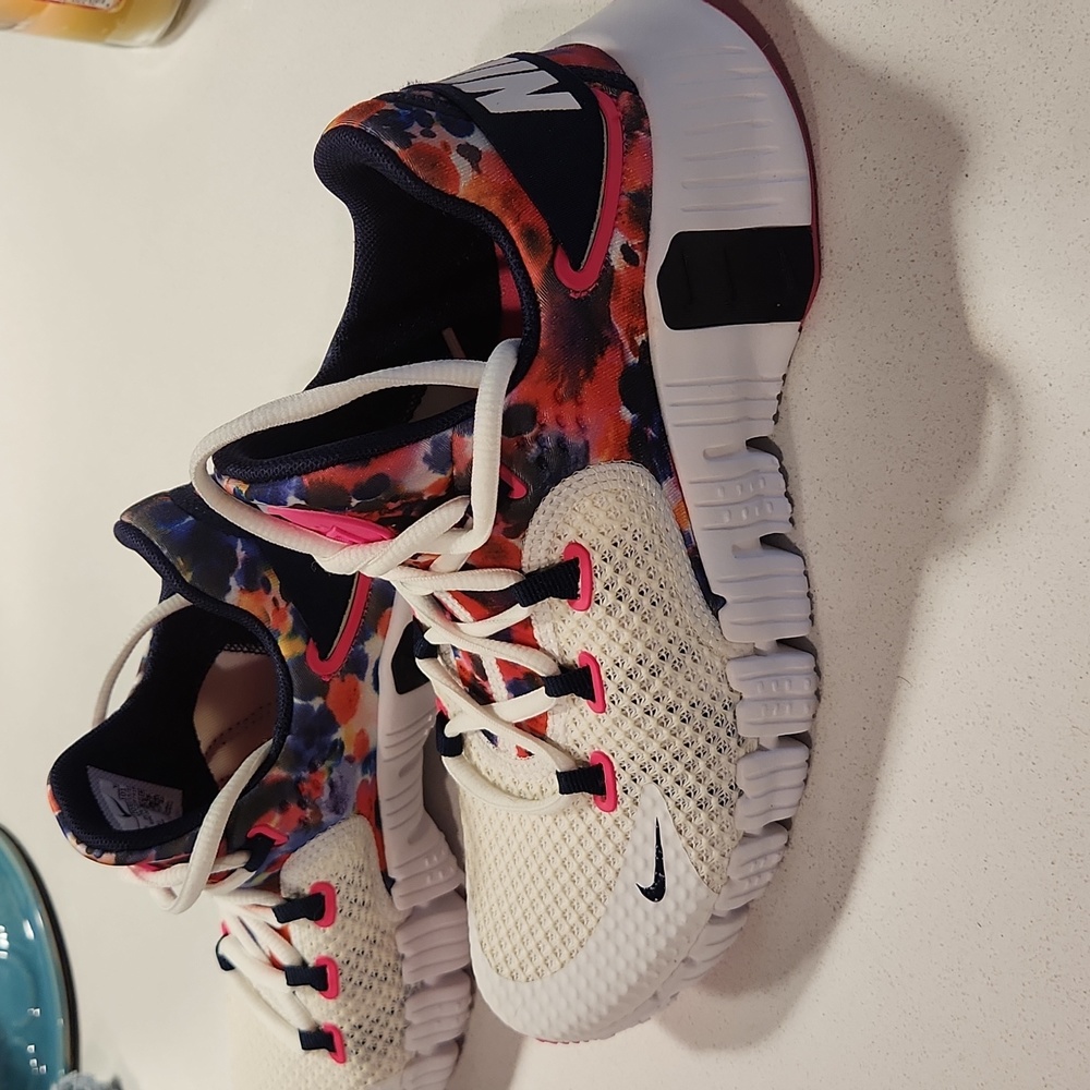 Nike sneakers  like new worn twice